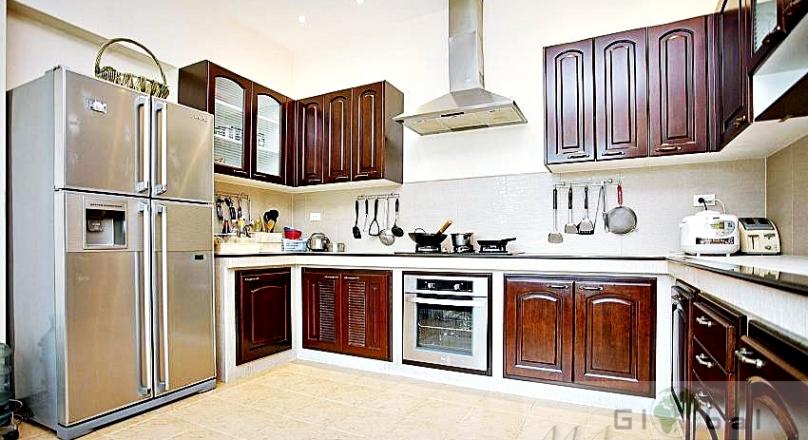 Huay Yai 6-7 bedroom Pool Villa and 3-4-bedroom guest house Pattaya Thailand